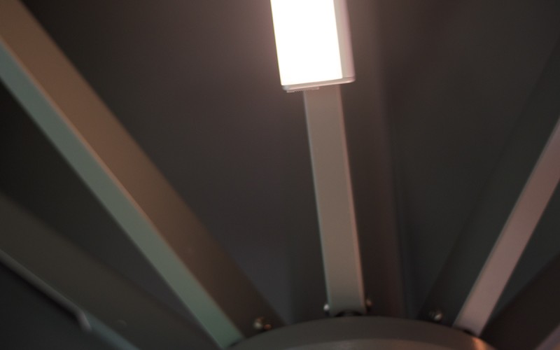 Solero® parasols | parasolverlichting | snoerloos en oplaadbaa Solero® parasols | parasolverlichting | snoerloos en oplaadbaa