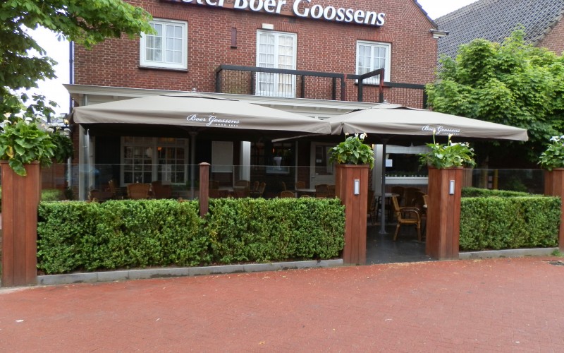 Horeca parasoldoek vervangen